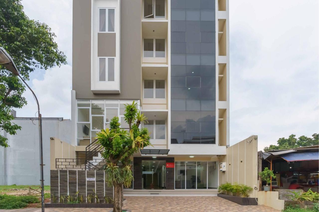 Reddoorz Plus Near Eka Hospital Bsd 5 Dadap Kültér fotó