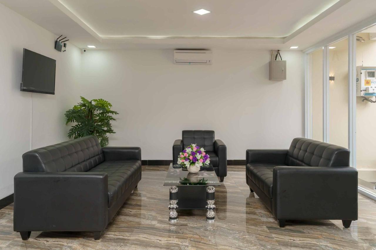 Reddoorz Plus Near Eka Hospital Bsd 5 Dadap Kültér fotó