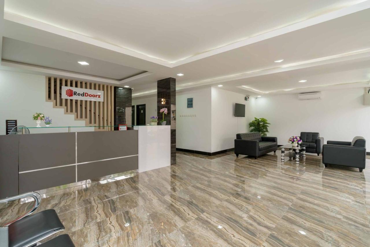 Reddoorz Plus Near Eka Hospital Bsd 5 Dadap Kültér fotó