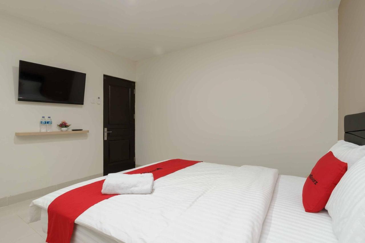 Reddoorz Plus Near Eka Hospital Bsd 5 Dadap Kültér fotó