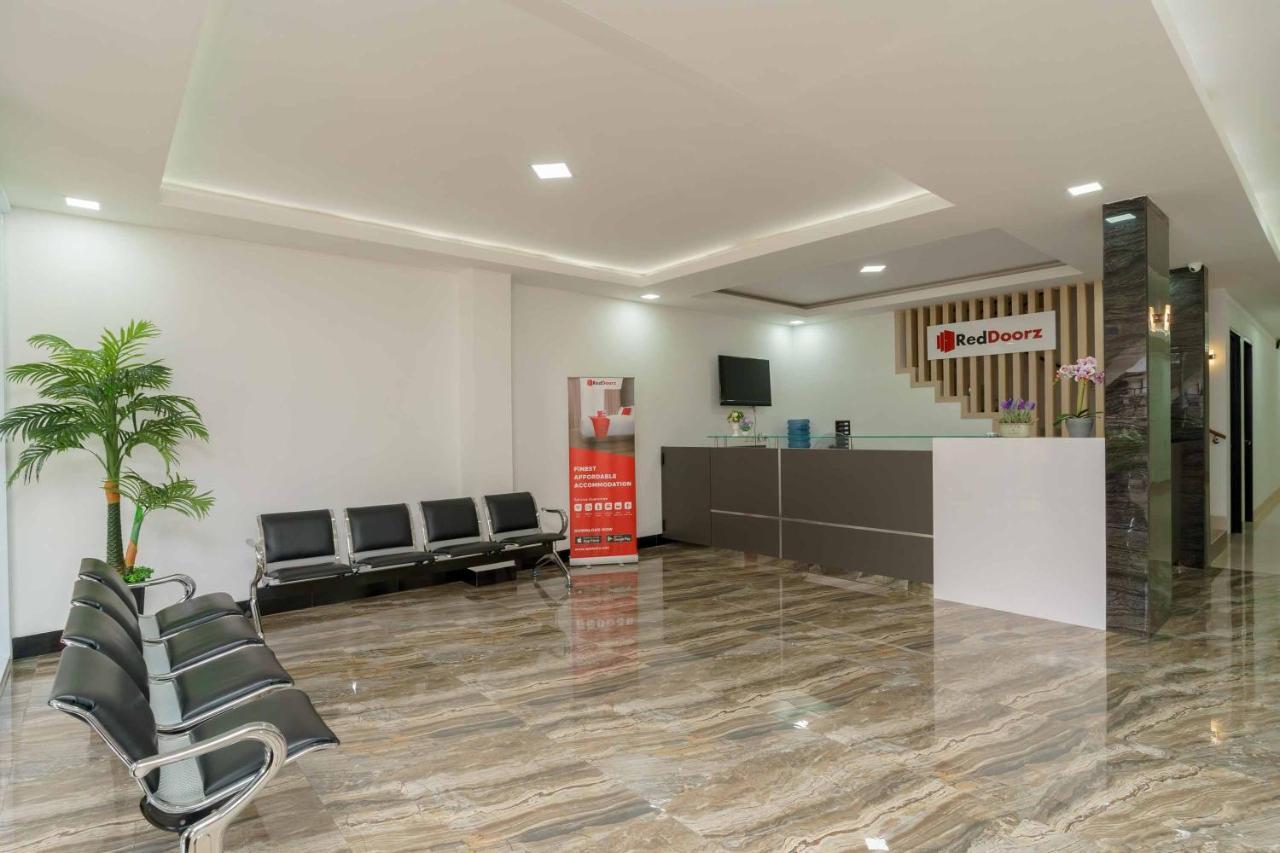 Reddoorz Plus Near Eka Hospital Bsd 5 Dadap Kültér fotó